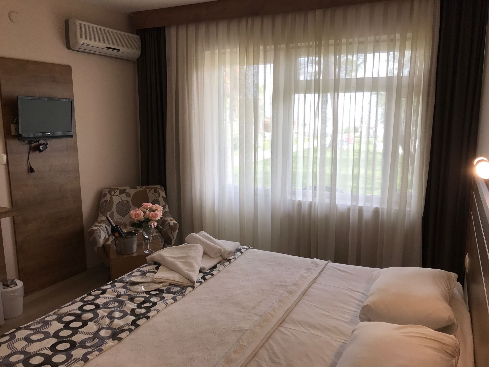ปาล์ม บีช โอเต็ล-ใหม่ Hotel คุชุกคูยู ภายนอก รูปภาพ