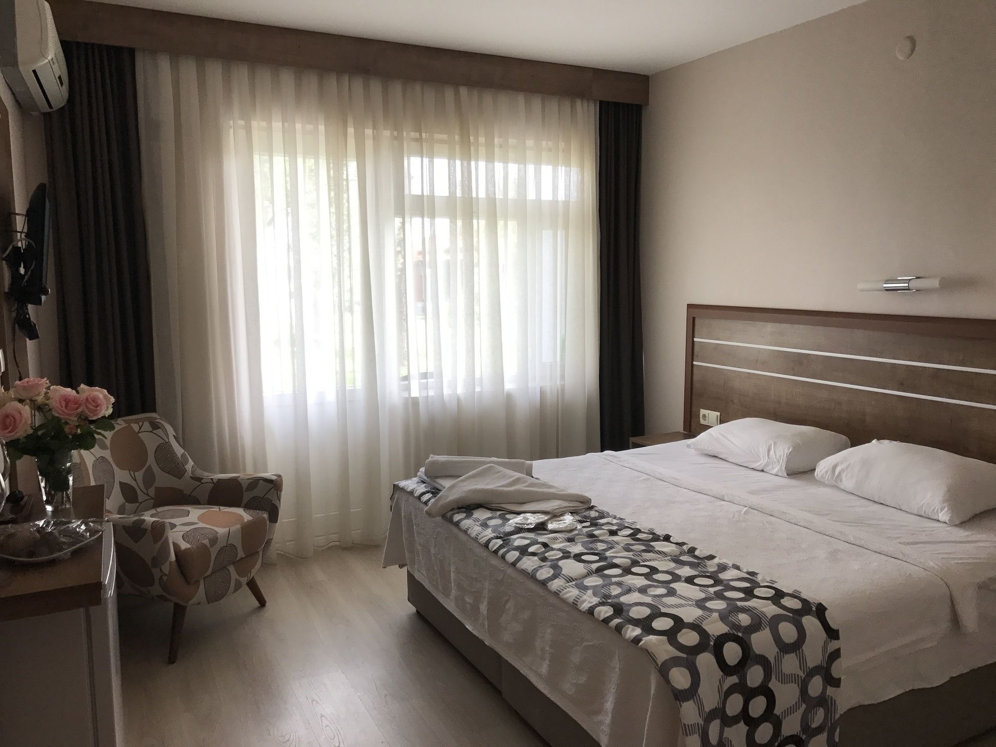 ปาล์ม บีช โอเต็ล-ใหม่ Hotel คุชุกคูยู ภายนอก รูปภาพ